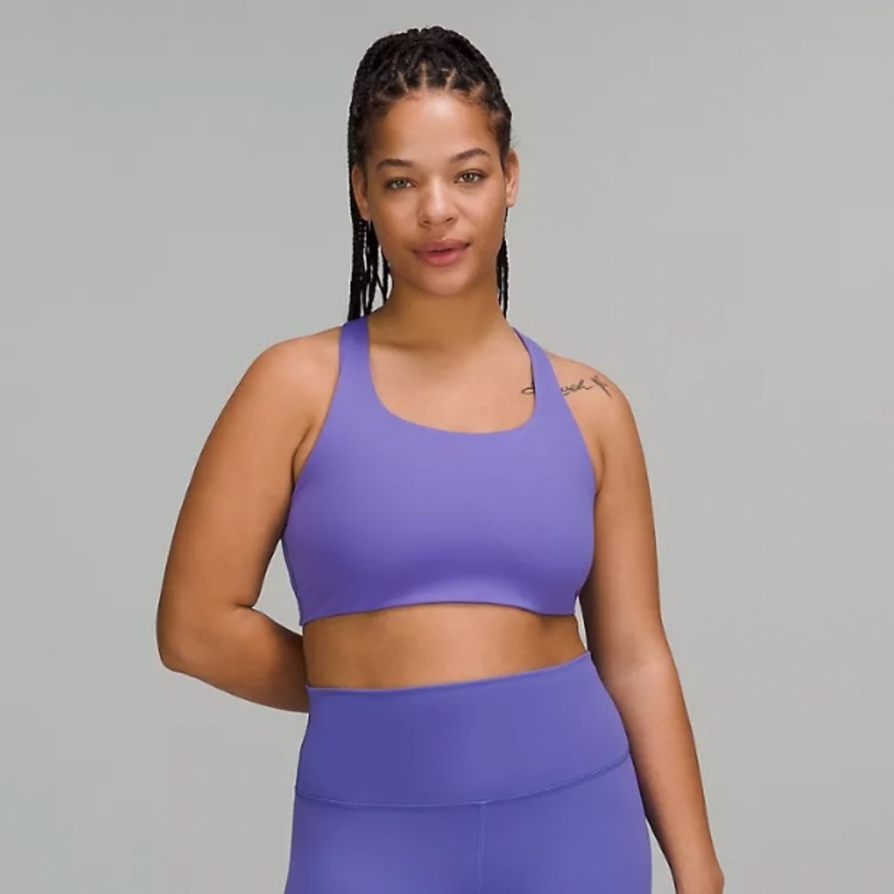 EUC lululemon Invigorate Bra size 8 with clasp